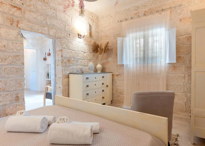 펜션 Lamia Il Melograno 오스투니