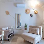 Lamia Il Melograno * Ostuni