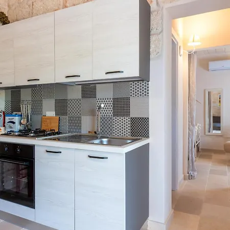 Lamia Il Melograno * Ostuni